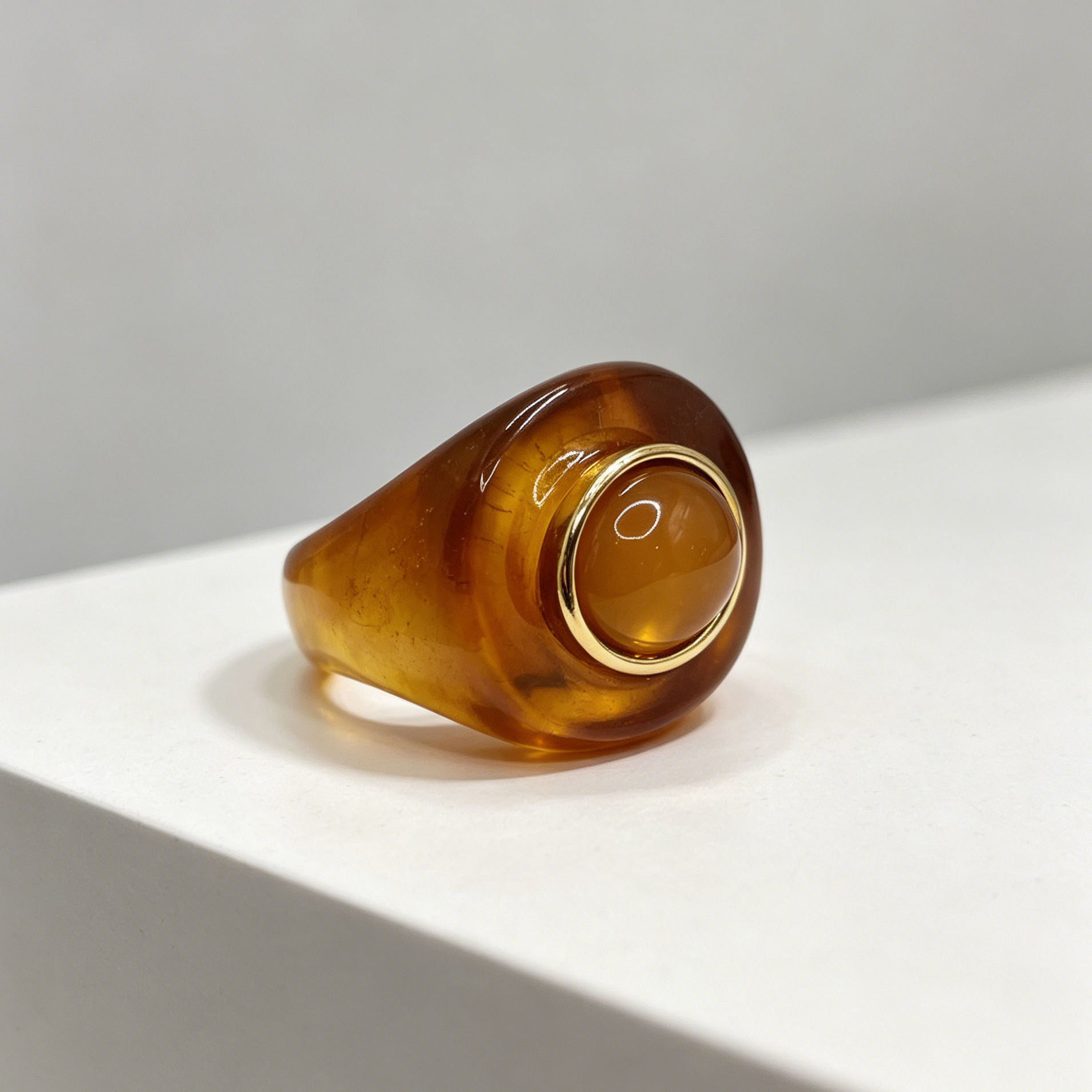 Anillo Resina Color Ámbar con Piedra Redonda Dorada, Joyería de Moda Vintage al Por Mayor para Mujer|JI JOYA