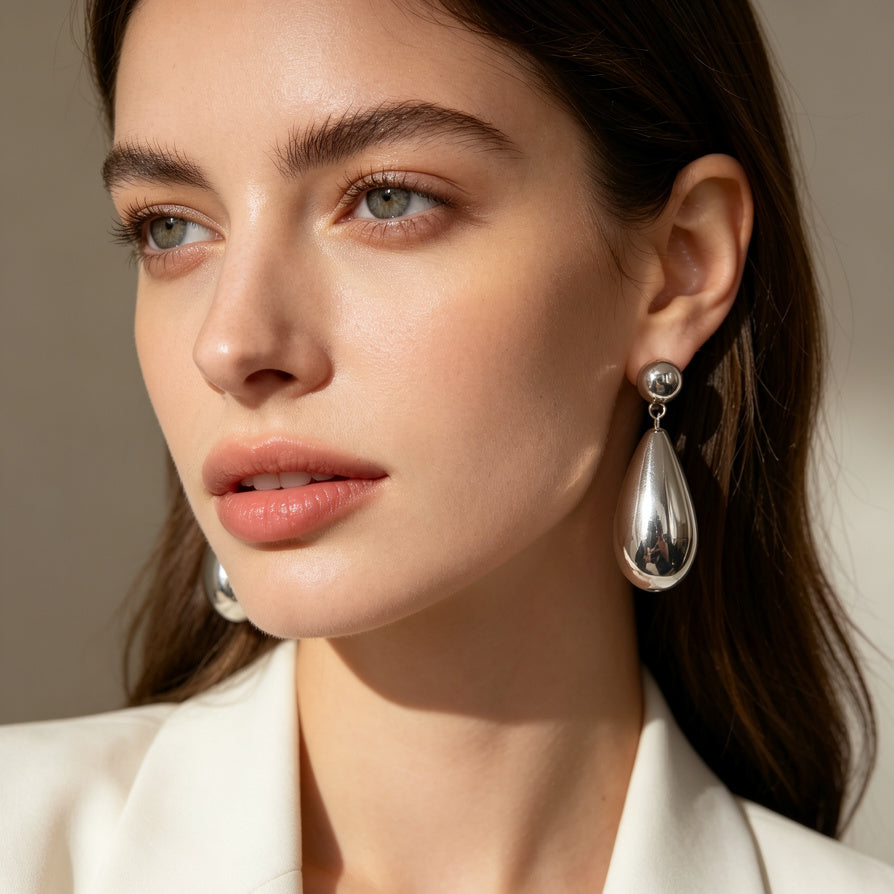 Pendientes de Gota Metálicos al Por Mayor - Dorado y Plata, Diseño Minimalista Elegante|JI JOYA