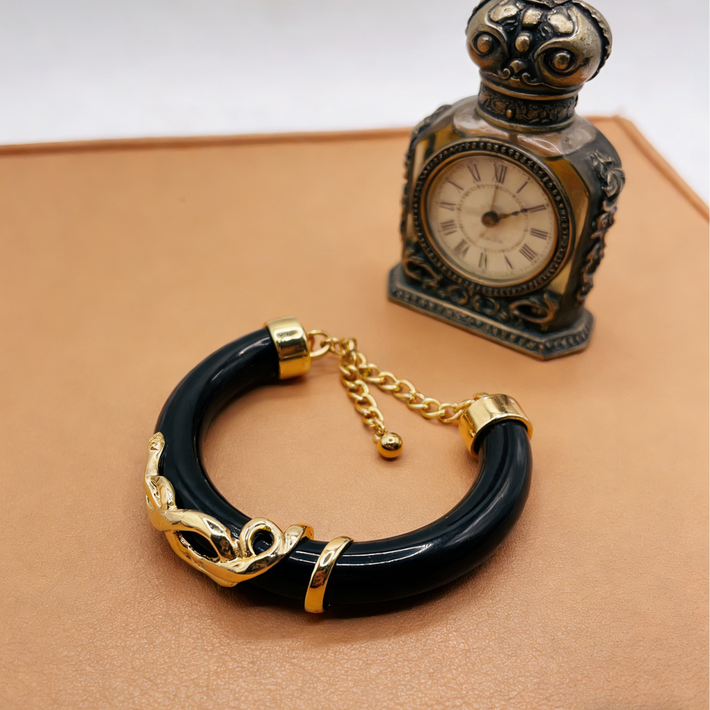 Conjunto de Joyas de Resina con Detalles de Oro - Disponible en Marrón y Negro