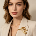Broche Floral Dorado de Diseño Original, Accesorio de Ropa Elegante para Venta al Mayor|JI JOYA
