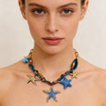 Collar con colgante de estrella de mar inspirado en el océano | Cadena de oro envuelta en seda