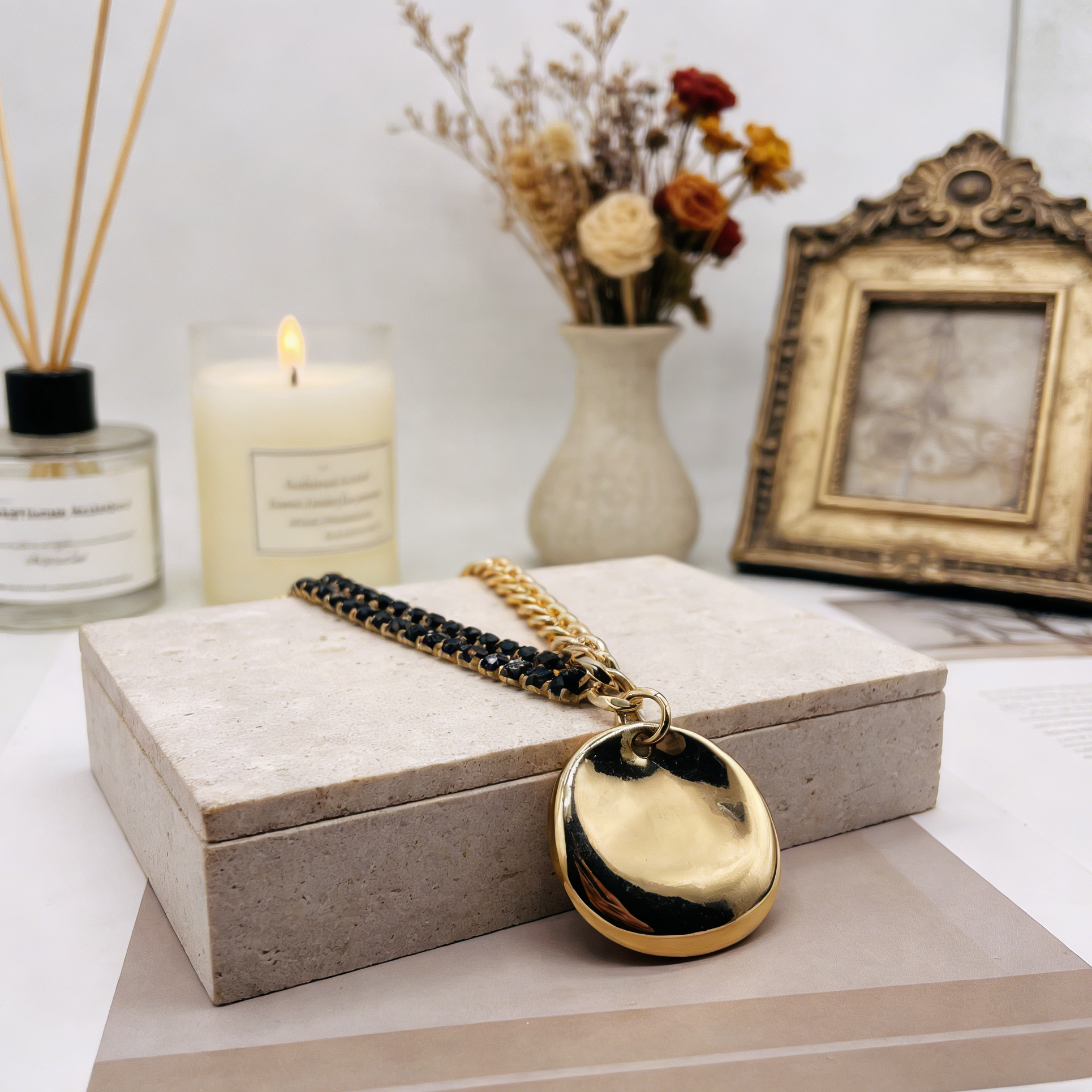 Collar asimétrico de oro negro | Cadena gruesa de cristal y metal | Colgante de disco llamativo | Joyería de fiesta Y2K para mujer