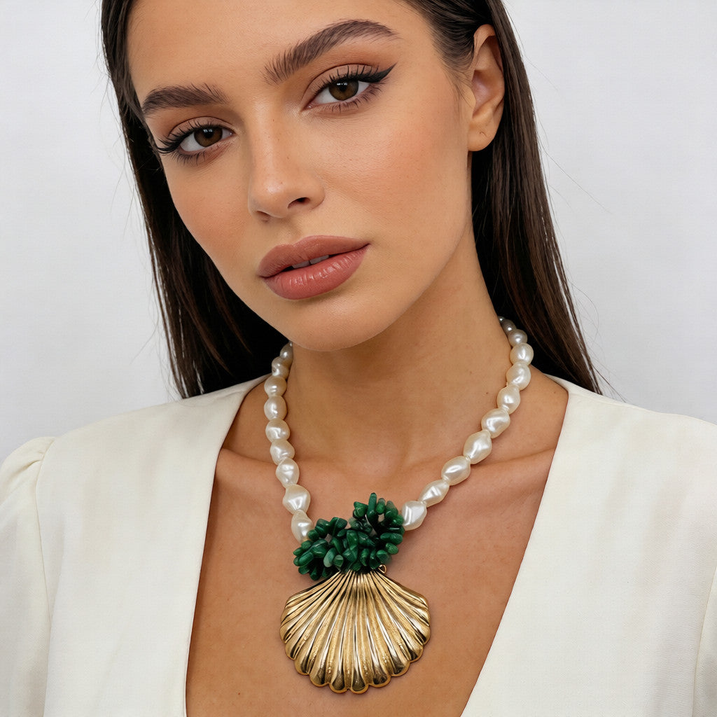 Collar Perla Barroca con Concha de Oro - Colección Costera