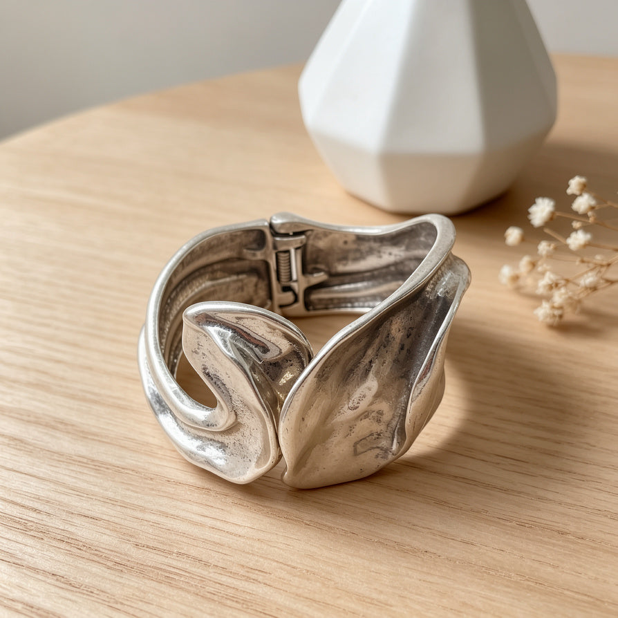 Brazalete de Diseño Orgánico Texturizado | Plata y Dorado | Joyería al Por Mayor|JI JOYA