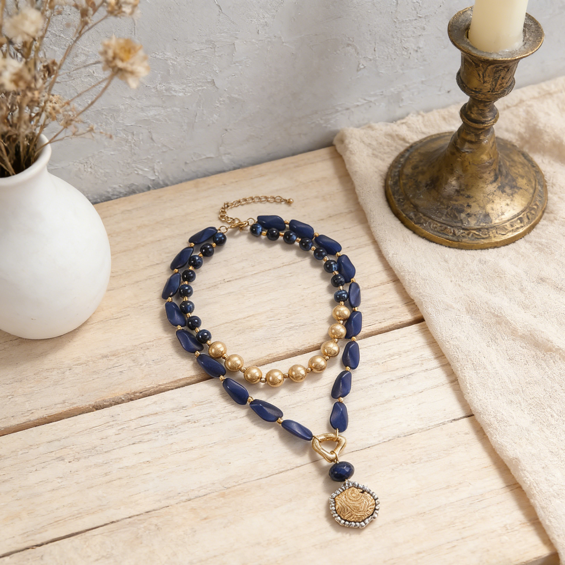 Disponible en dos colores | Collar de doble capa estilo corte vintage, una gargantilla colgante lujosa y sofisticada.