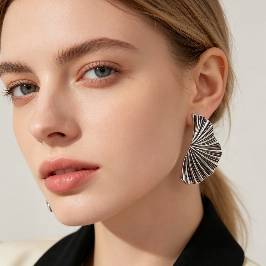 Pendientes de Hoja de Ginkgo Dorados y Plateados | Accesorios Mayoristas B2B Diseño Minimalista|JI JOYA