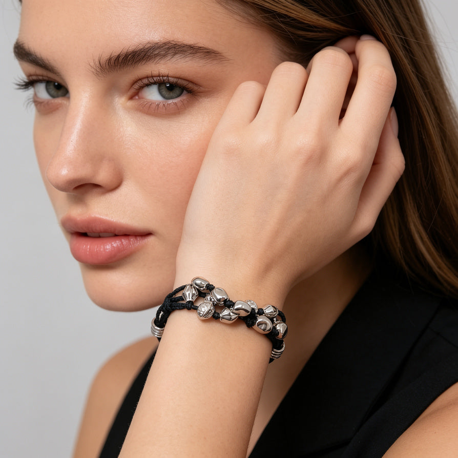 Pulsera de Cuero Negro con Cuentas Metálicas Dorada/Plateada | Accesorio Mayorista B2B| JI JOYA