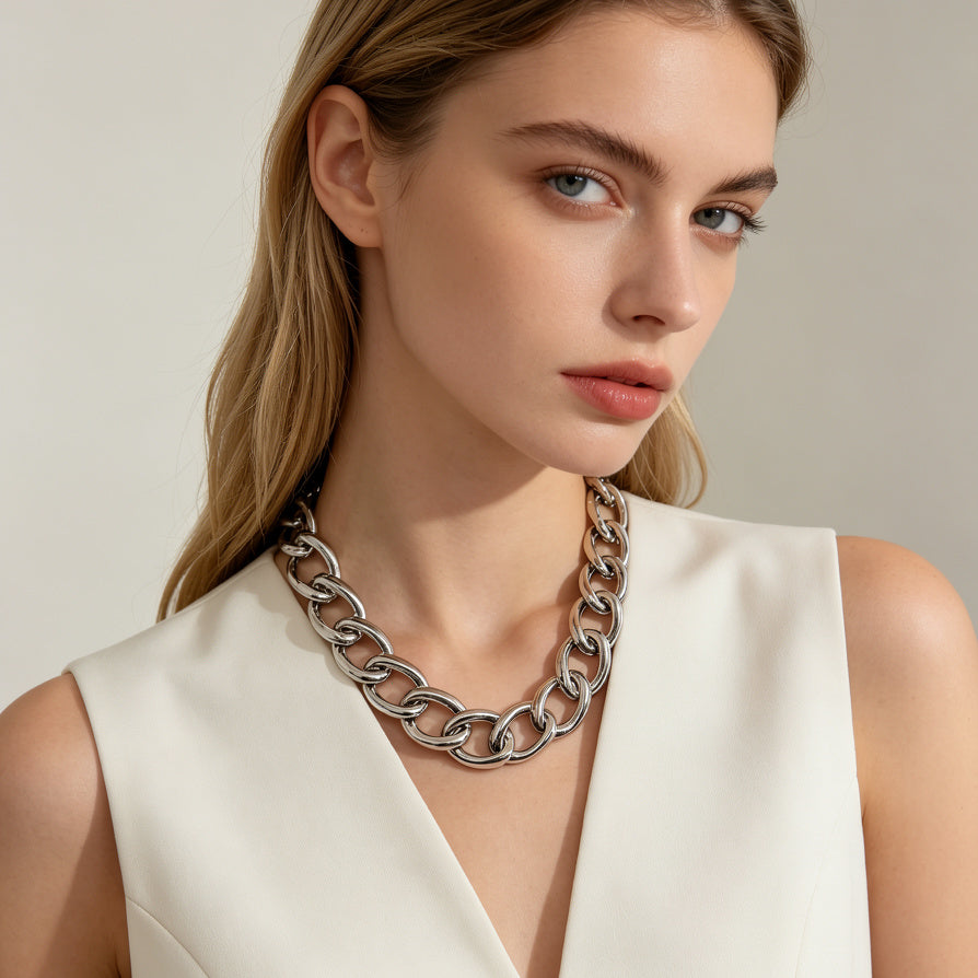 Mayorista: Collar de Eslabones Grandes Gruesos, Diseño Minimalista Moderno, Cadena de Moda en Dorado y Plateado para Mujer