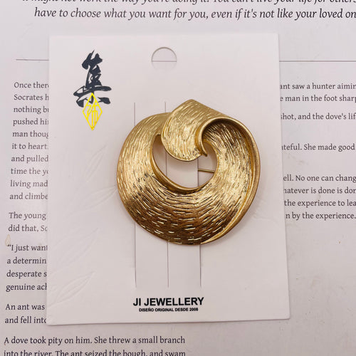 Broche de metal dorado texturizado en espiral, diseño minimalista vintage, accesorio de ropa mayorista para mujer|JI JOYA