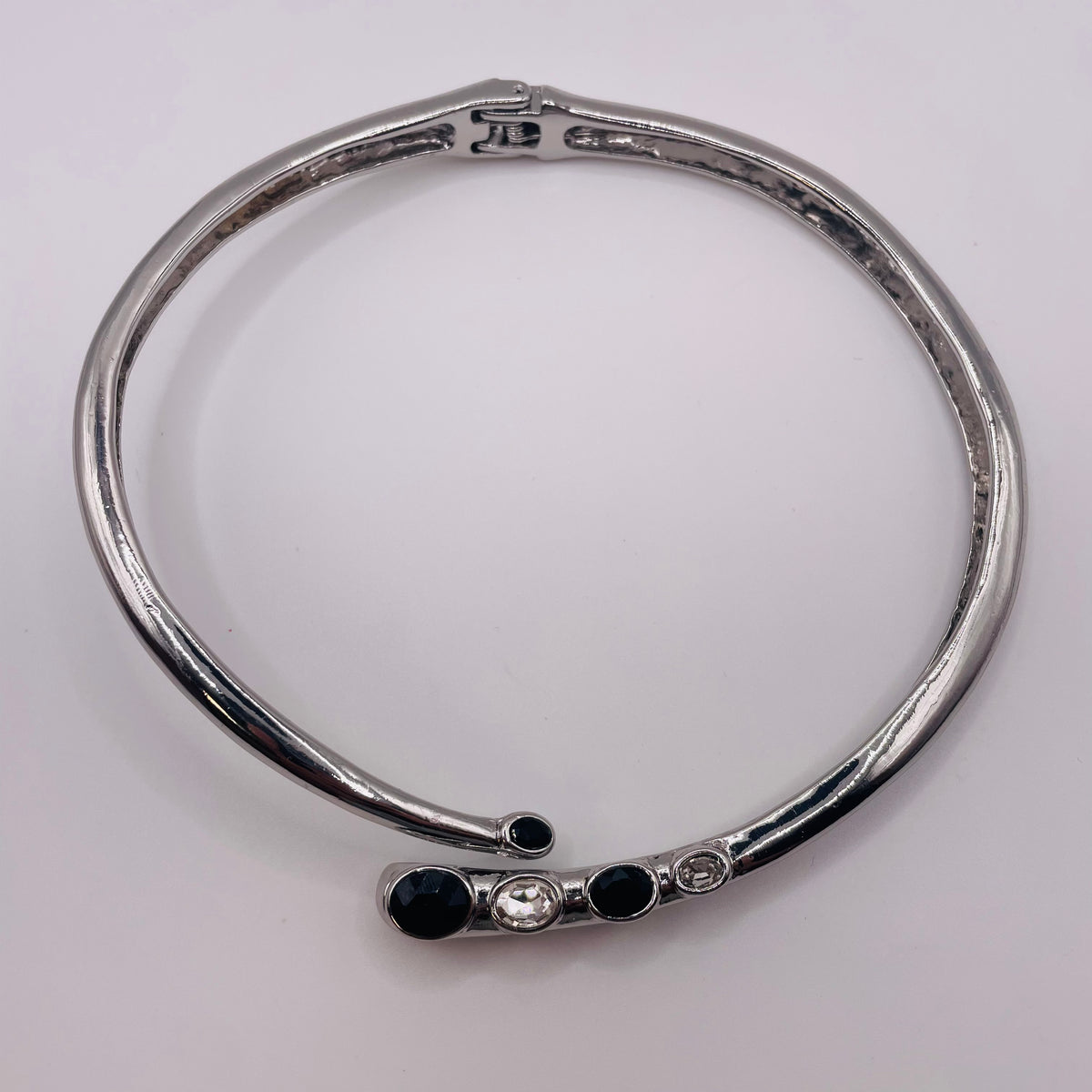 Collar Choker Apertura Plata/Dorado con Piedras Negras y Transparentes | Joya al por mayor