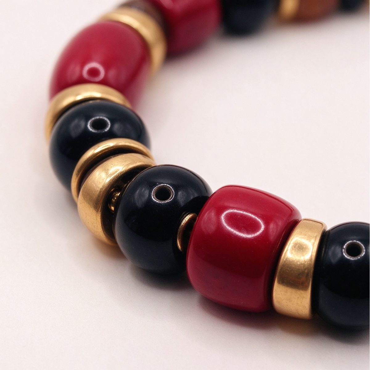 Collar de cuentas vintage rojo, negro y marrón con separadores dorados | Venta al por mayor|JI JOYA