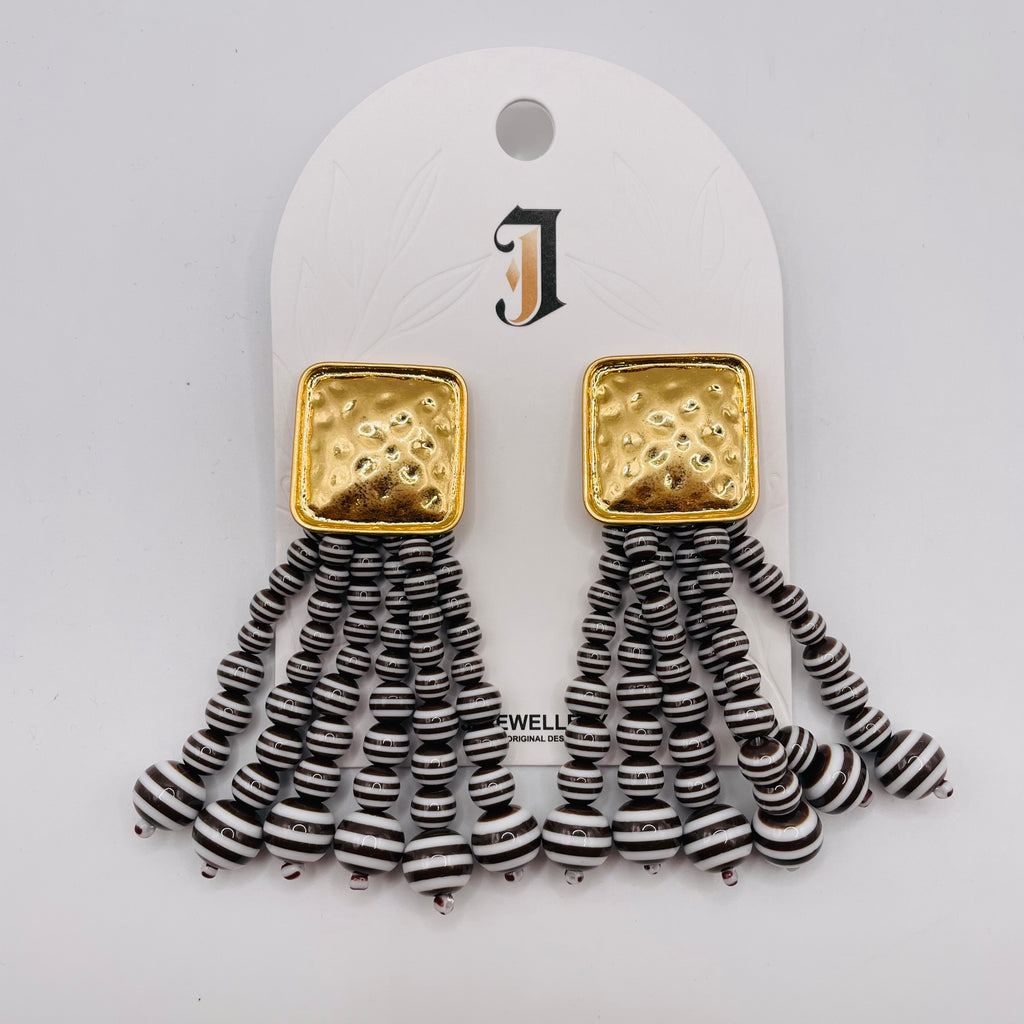 Pendientes Borla de Cuentas a Rayas 3 Colores, Accesorio Moda Mayorista para Mujer, Base Cuadrada Dorada Texturizada|JI JOYA