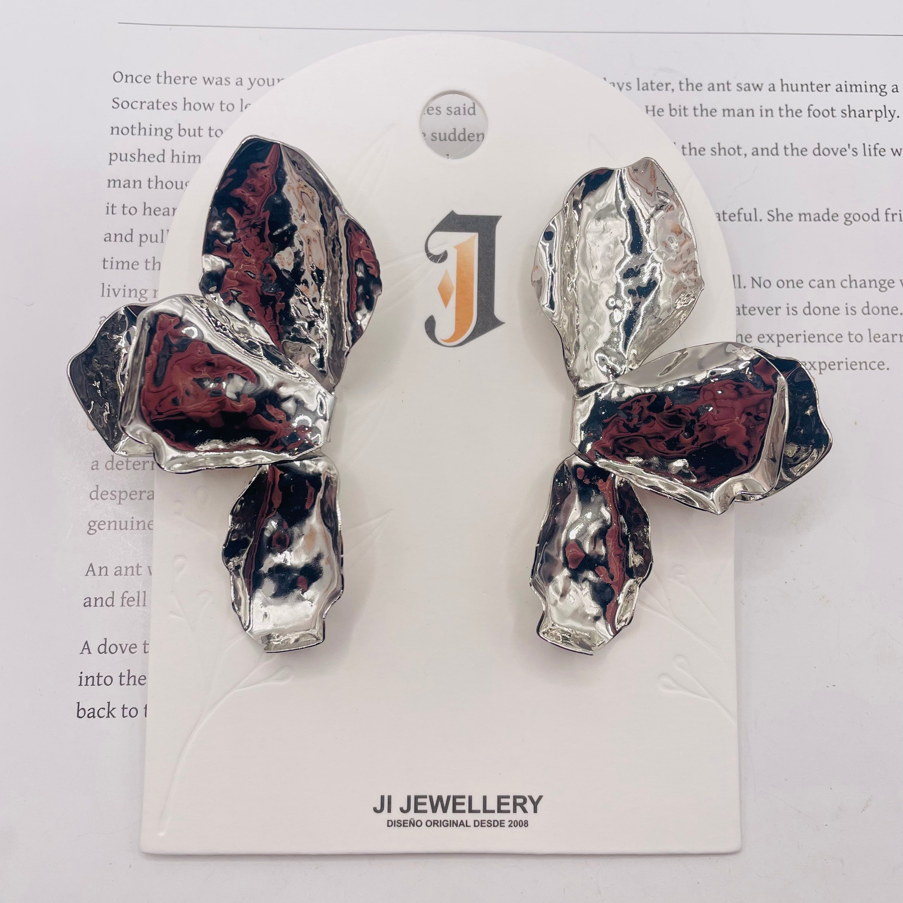 Aretes Florales de Metal Martillado | Dorado/Plata | Bisutería Mayorista de Moda|JI JOYA