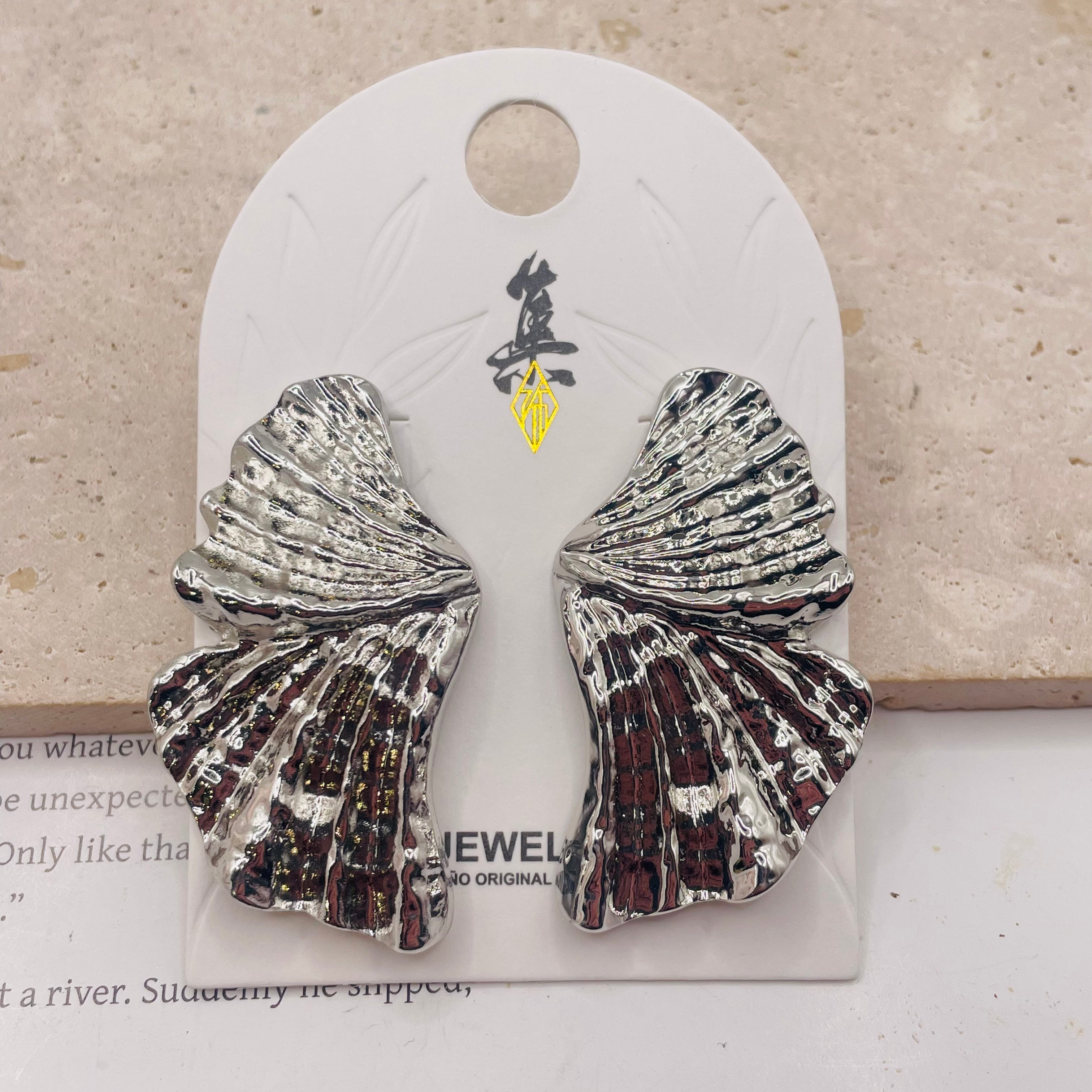 Pendientes de Hoja de Ginkgo Metálicos al Por Mayor | Diseño Texturizado Minimalista, Plata y Dorado|JI JOYA