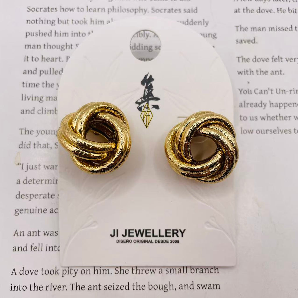 Pendientes Nudo Retorcido Metalico | Accesorio de Moda al Por Mayor, Diseño Unisex Oro y Plata|JI JOYA