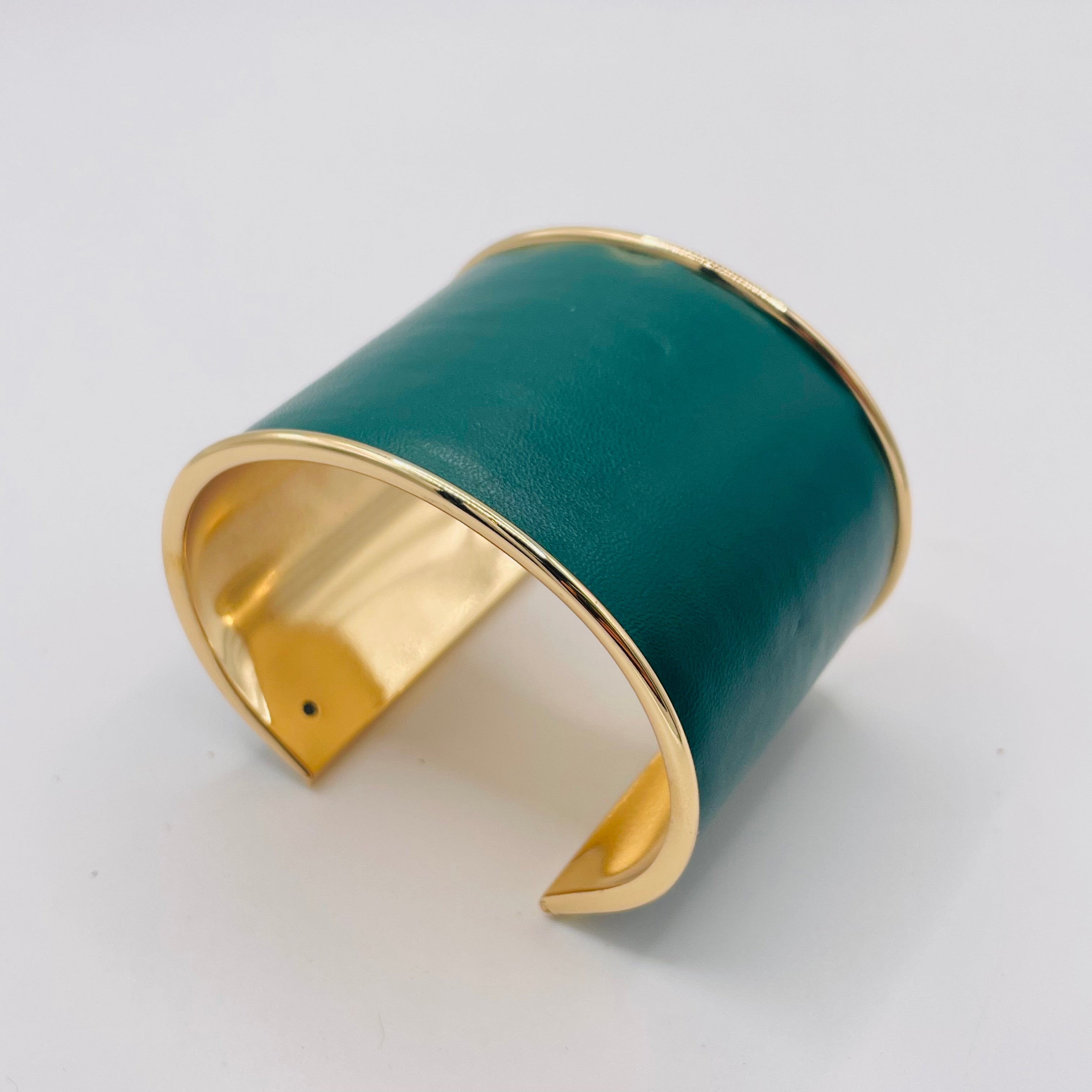Brazalete Ancho de Cuero Sintético con Borde Dorado | Joyería Mayorista para Mujer | Varios Colores|JI JOYA