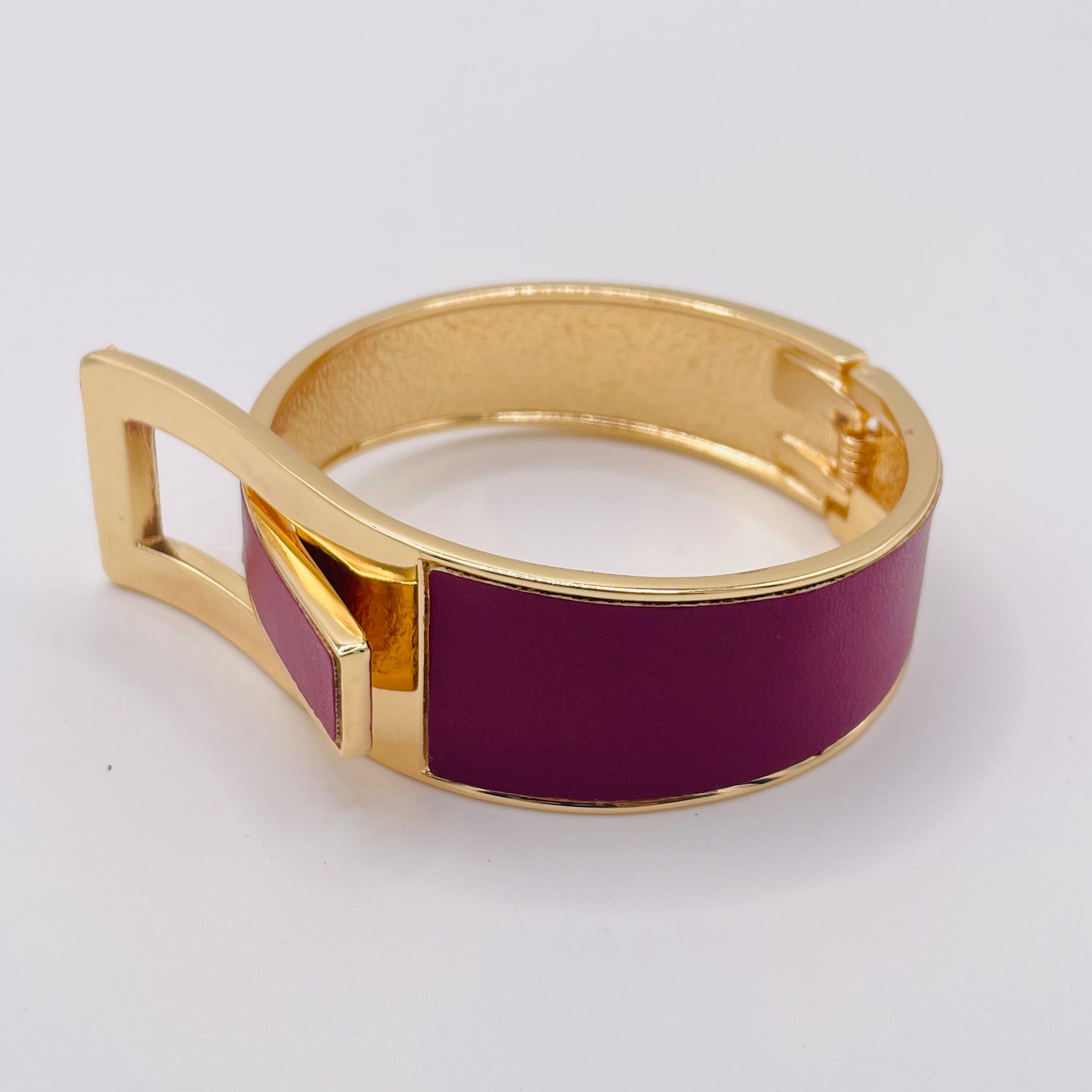 Pulsera de hebilla de aleación de zinc con acabado dorado- Diseño moderno al por mayor|JI JOYA