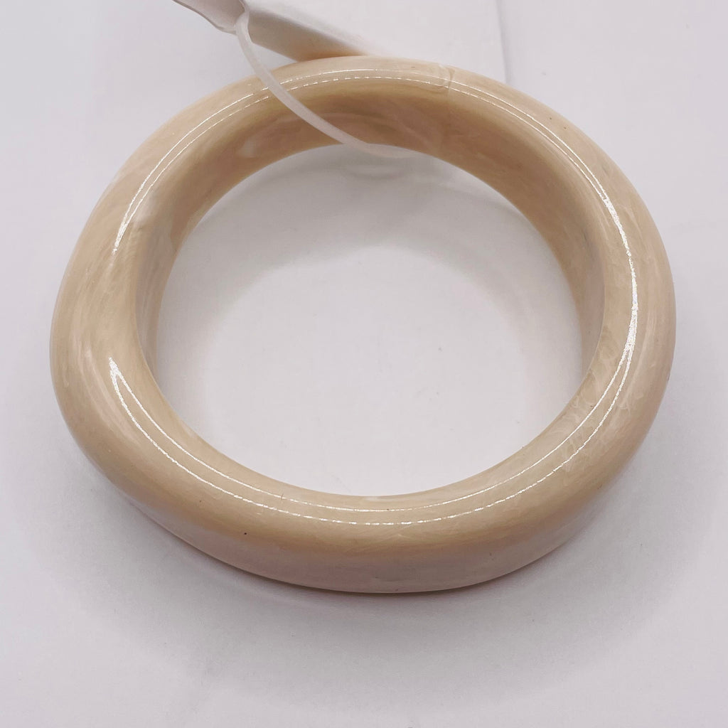 Pulsera Ancha Ovalada Irregular de Resina de Alta Calidad | Pulsera de Moda Minimalista para Mujer | Venta al Por Mayor|JI JOYA