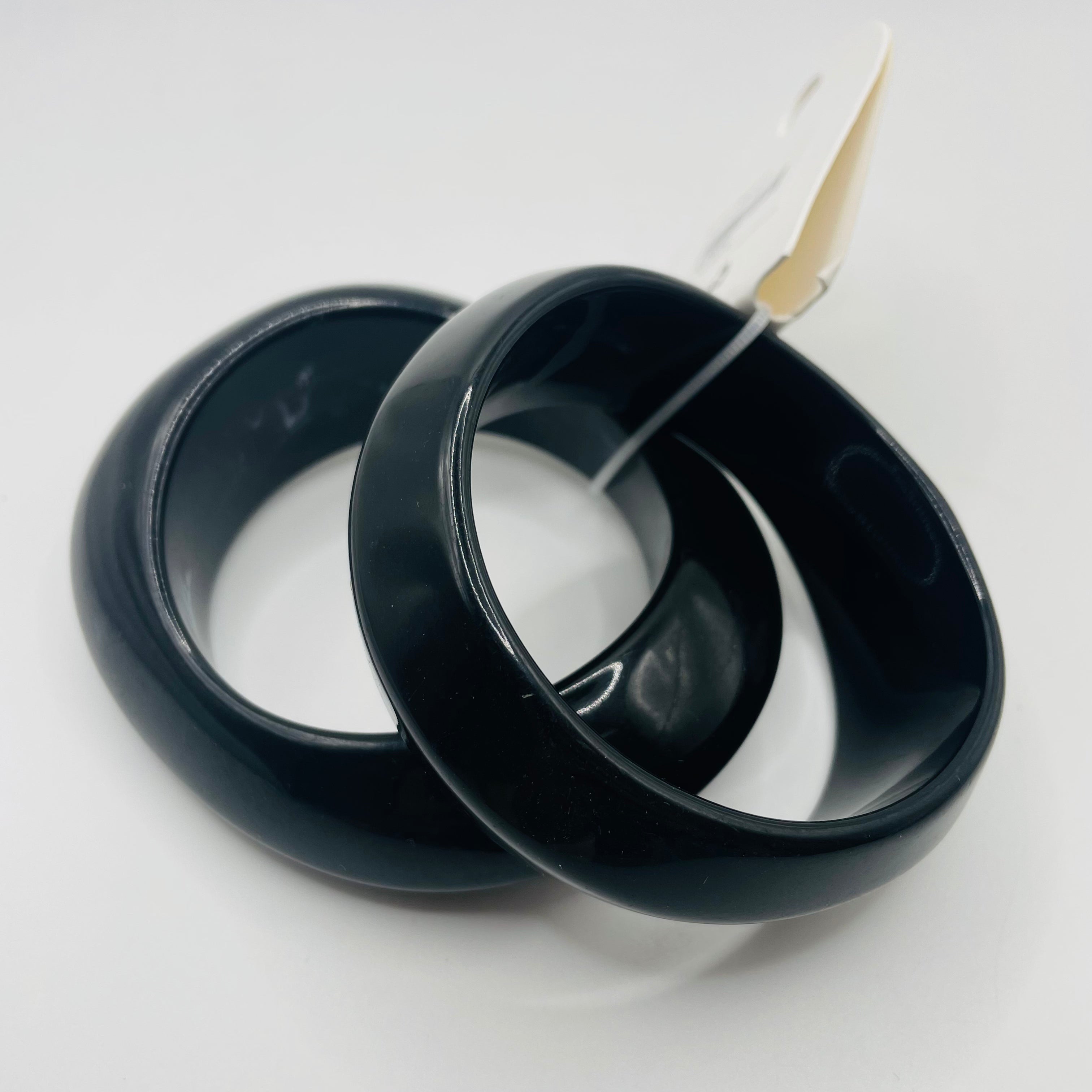 Pulseras Negras de Resina Brillante al Por Mayor | Brazaletes Simples Elegantes para Mujer, Accesorios Mayoristas|JI JOYA