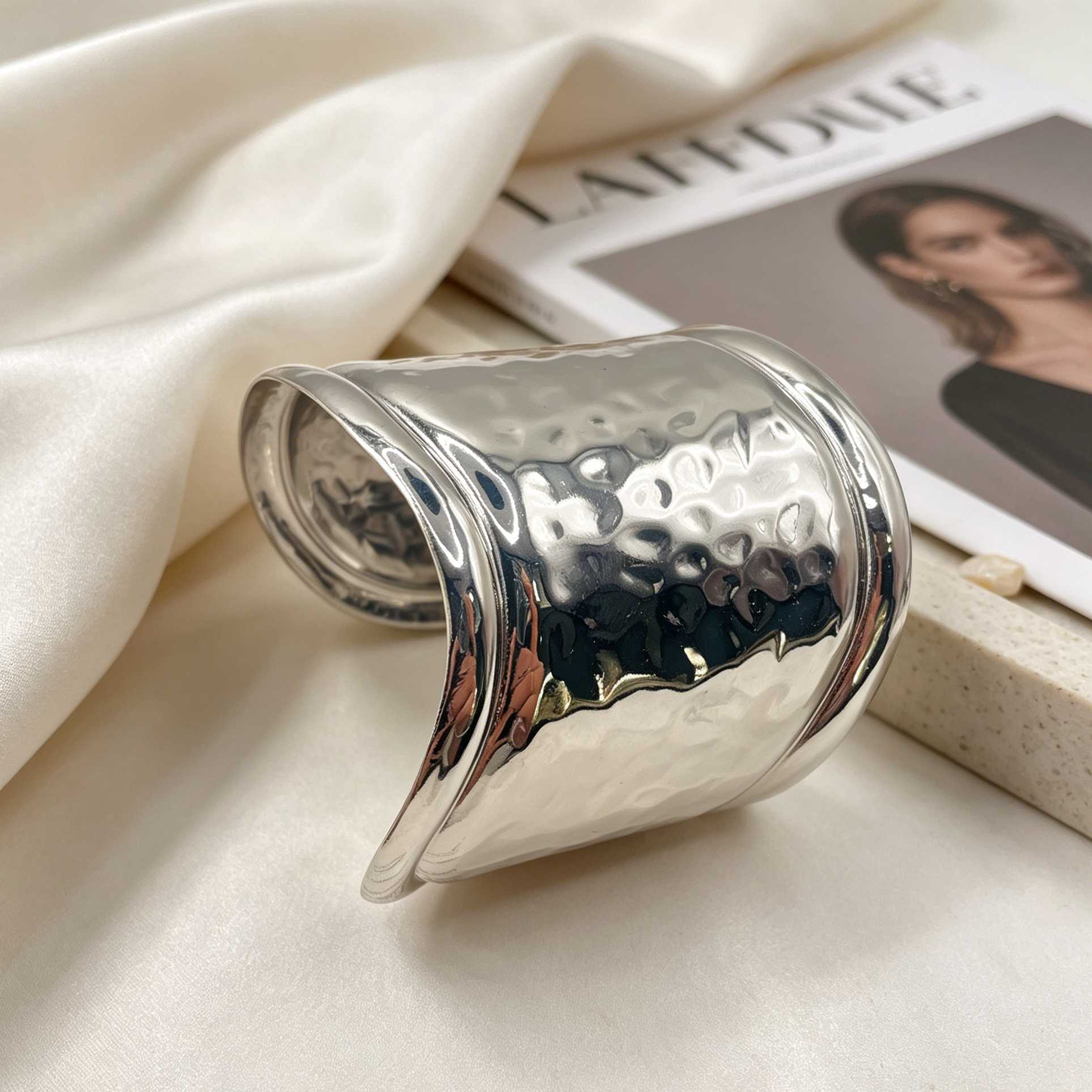 Brazalete Ancho Dorado/PLATEADO Martillado | Joyería de Moda Premium al Por Mayor|JI JOYA