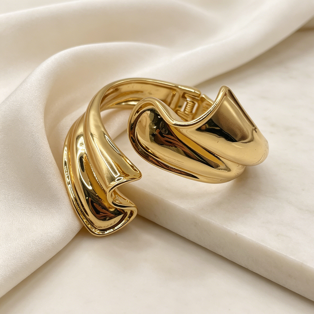 Brazalete Abierto Dorado Texturizado Diseño Ondulado Minimalista Mayorista Joyería Mujer|JI JOYA