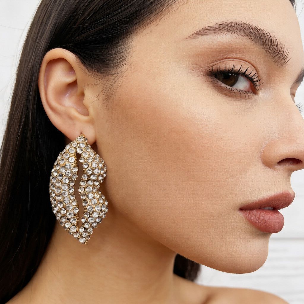 Collar de Labios de Cristal con Flecos Dorados - Joyería de Lujo para Fiesta