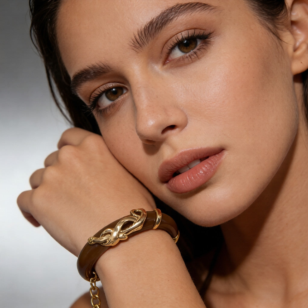 Conjunto de Joyas de Resina con Detalles de Oro - Disponible en Marrón y Negro