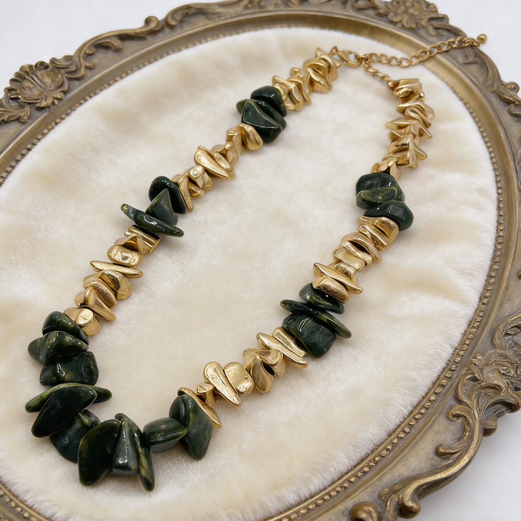 Collar de guijarros de ojo de tigre natural, diseño de nicho, gargantilla de alta gama, estilo vintage, versátil para uso diario.