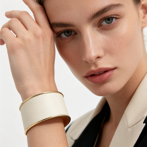 Brazalete Ancho de Cuero Sintético con Borde Dorado | Joyería Mayorista para Mujer | Varios Colores|JI JOYA