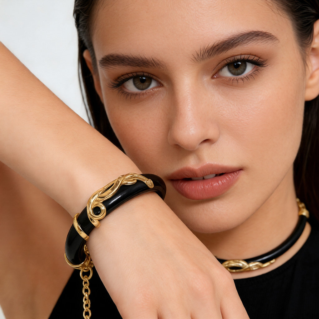 Conjunto de Joyas de Resina con Detalles de Oro - Disponible en Marrón y Negro