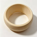 Brazalete Ancho de Madera Natural- Accesorio Minimalista para Mujeres, Mayorista en España