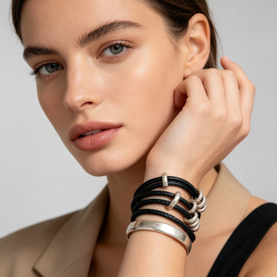 Pulsera de Cuero Trenzado con Abalorios Metálicos, Diseño Multicapa, Mayorista B2B|JI JOYA