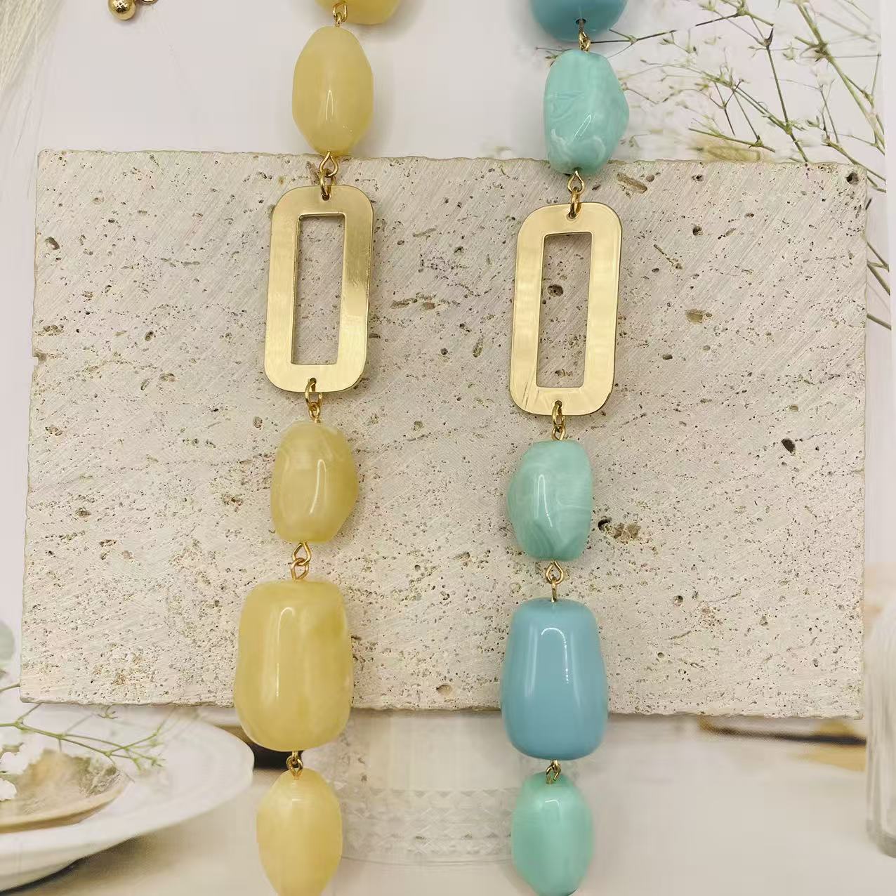 JI JOYA VENDA POR ATACADO,Um colar comprido elegante e simples, perfeito com uma camisola.
