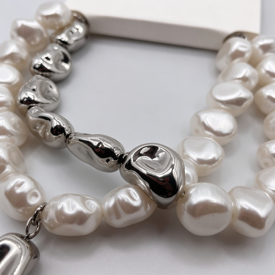 Pulsera de Perlas Barrocas Irregulares con Detalles Metálicos | Joyería de Moda Mayorista para Mujer|JI JOYA