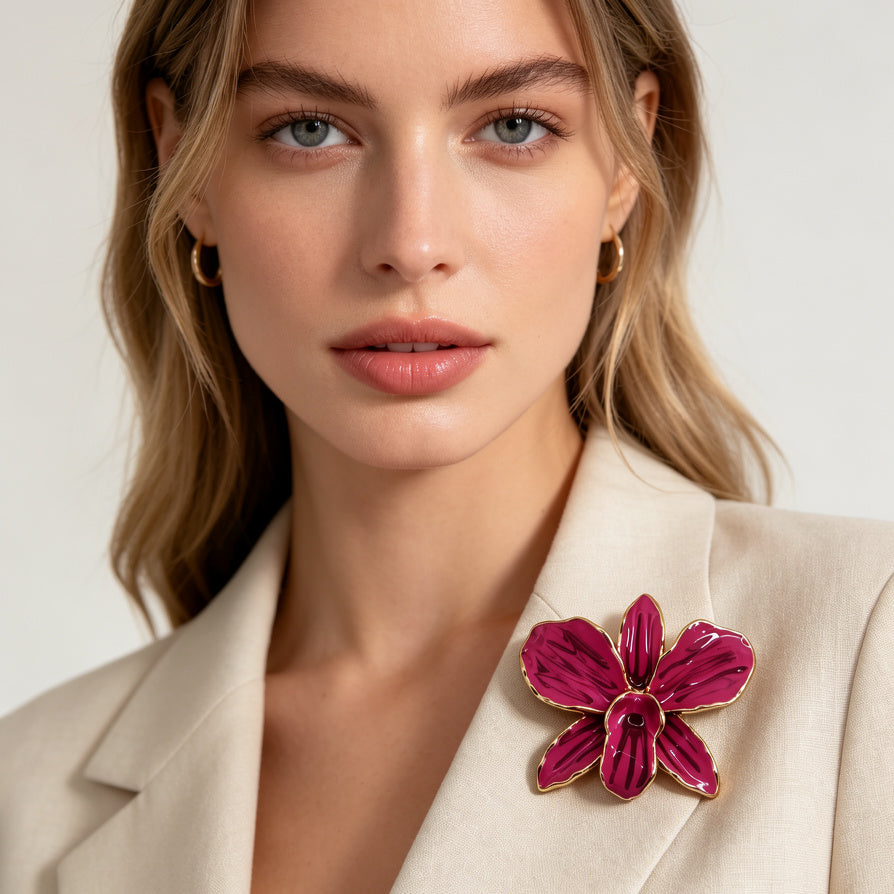 Broche de Orquídea con Esmalte - Joyería de Moda para Mayoristas | JI JOYA