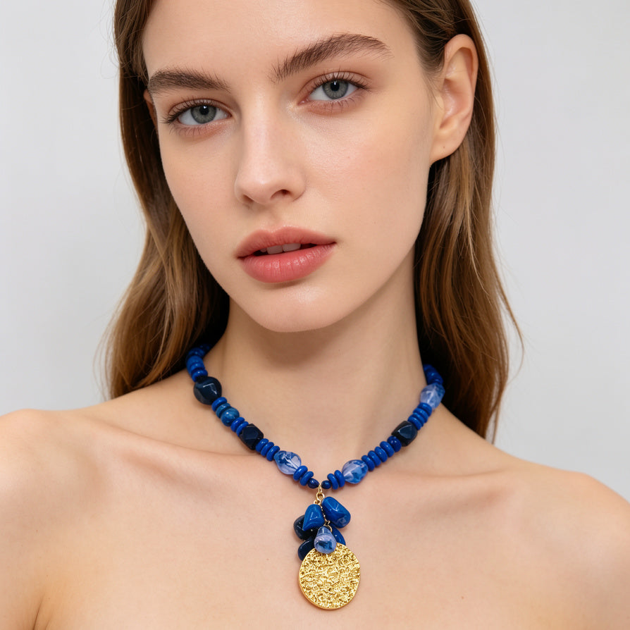 Collar de cuentas de resina coloridas con colgante dorado | Mayorista B2B | 2 Colores (Verde / Azul)|JI JOYA