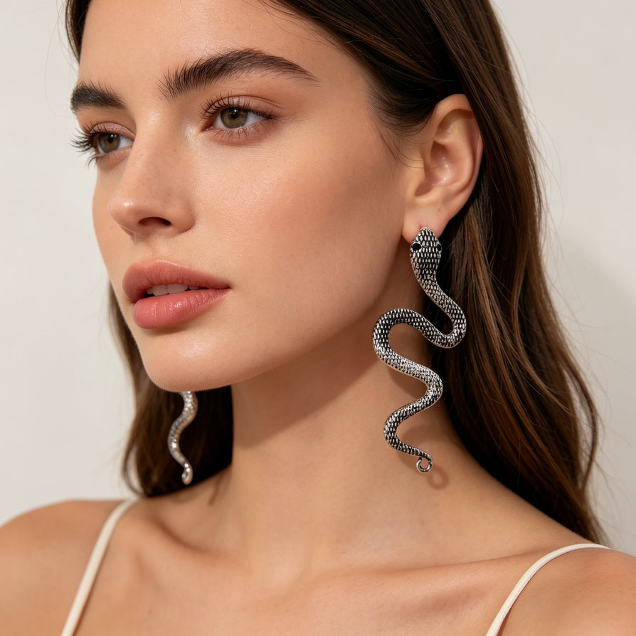 Pendientes de Serpiente Gótica al Por Mayor, Pendientes Colgantes de Serpiente de Metal Vintage para Mujeres, Joyería Punk de Moda, Disponible en Plata y Bronce Antiguo|J JOYA