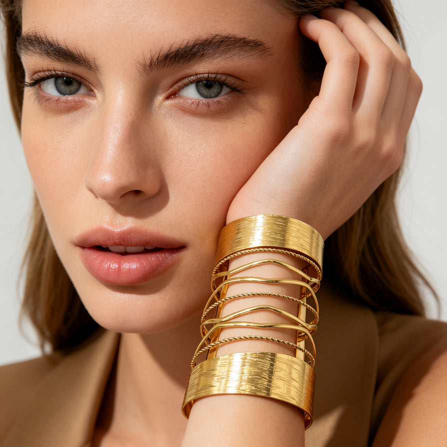 Brazalete de Metal Ondulado Texturizado, Pulsera Abierta de Gran Tamaño para Mujer, Accesorio de Moda al Por Mayor, Disponible en Oro y Plata|JI JOYA