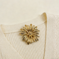 Broche de girasol dorado | Pin metálico vintage